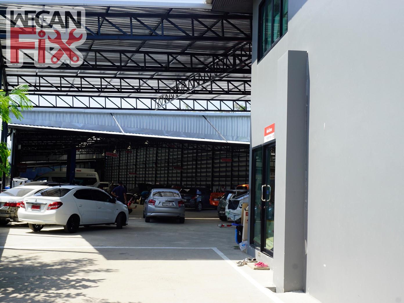 ที่จอดรถรอส่งคืนลูกค้า