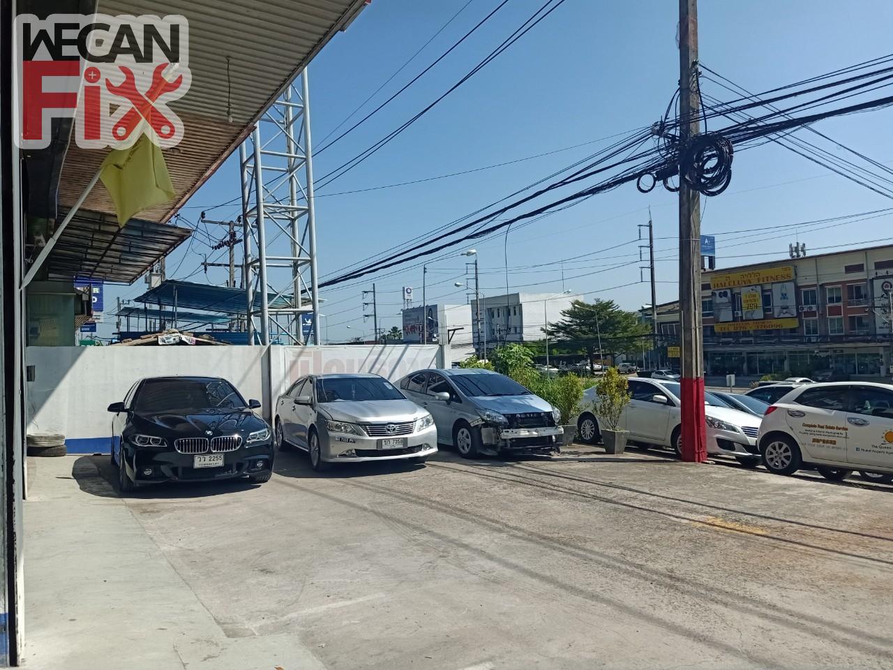 ที่จอดรถรอส่งคืนลูกค้า