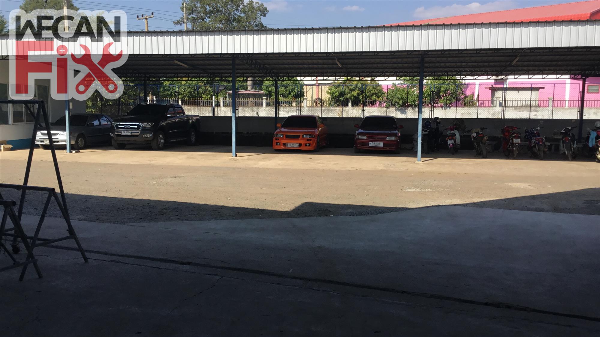 ที่จอดรถรอส่งคืนลูกค้า