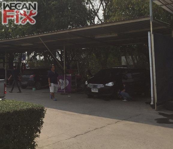 ที่จอดรถรอส่งคืนลูกค้า