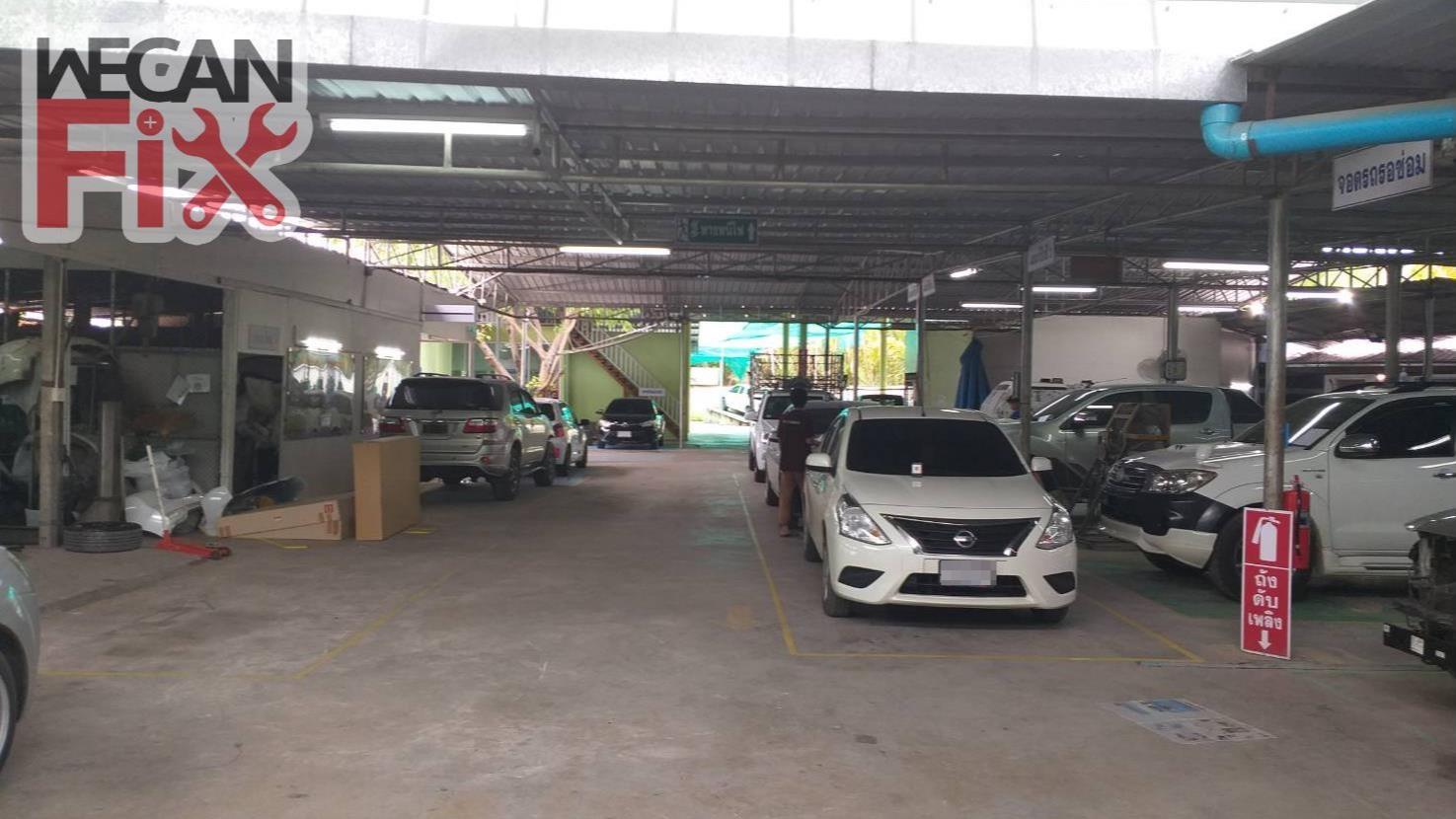 ที่จอดรถรอส่งคืนลูกค้า