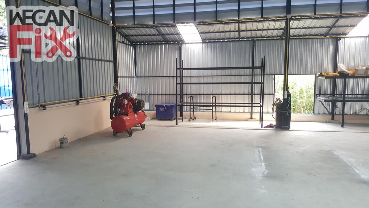 ที่จอดรถรอส่งคืนลูกค้า