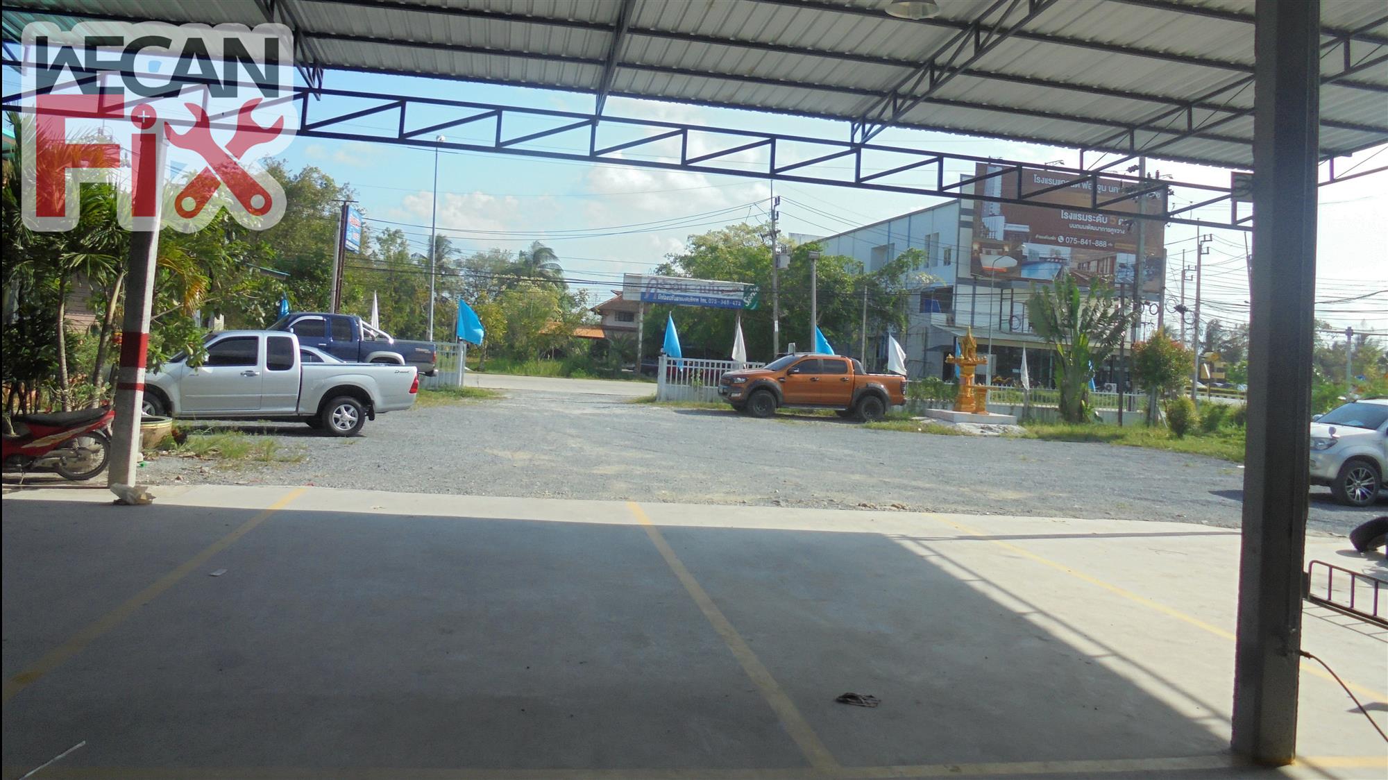 ที่จอดรถรอส่งคืนลูกค้า