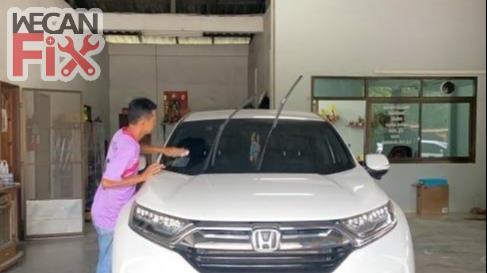 ที่จอดรถรอส่งคืนลูกค้า