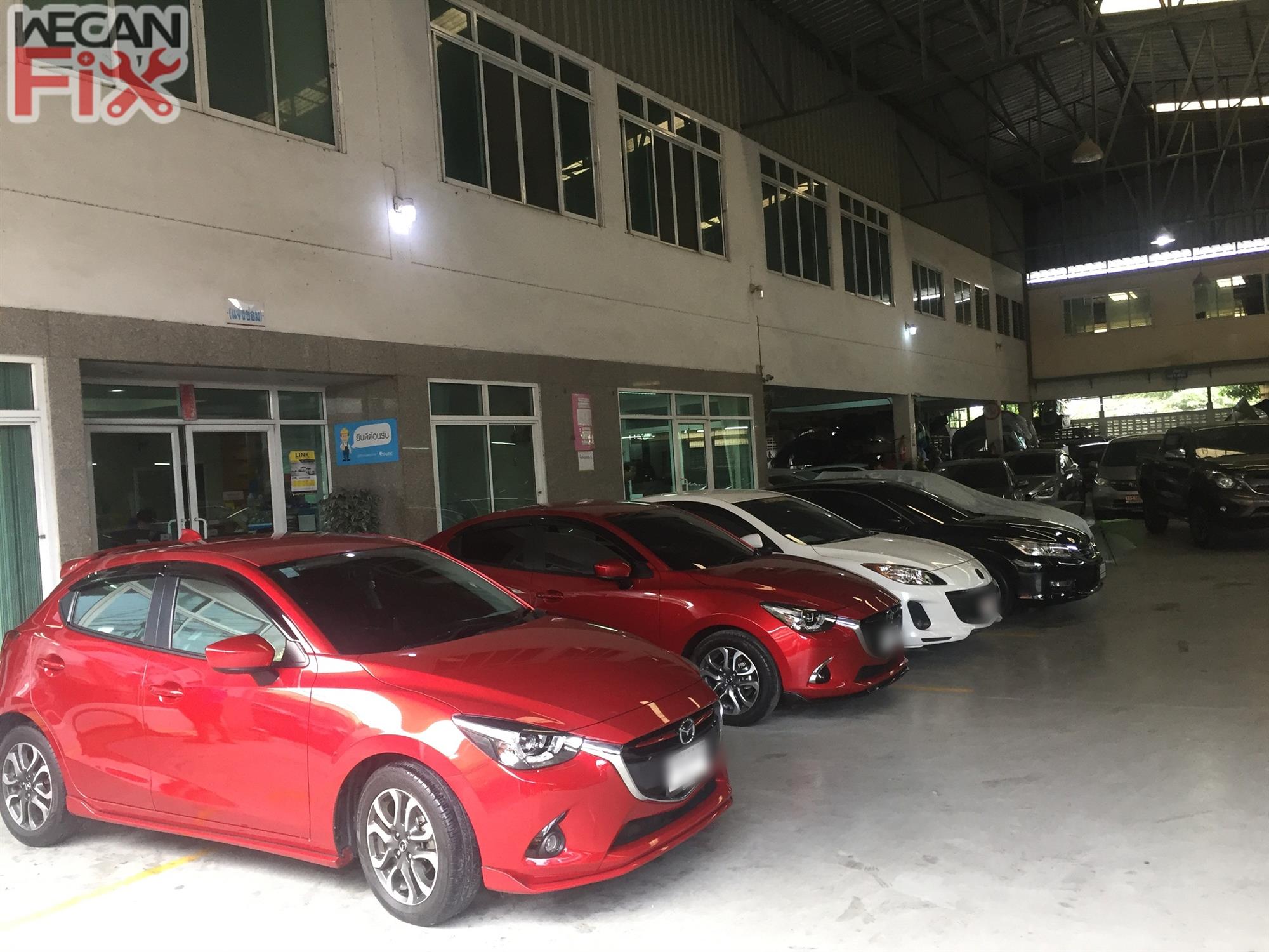 ที่จอดรถรอส่งคืนลูกค้า