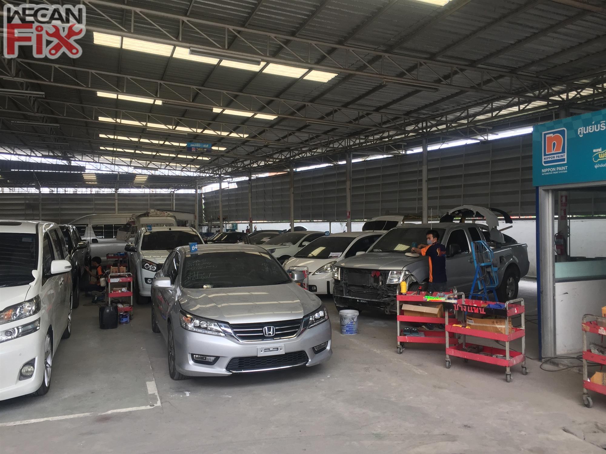 ที่จอดรถรอส่งคืนลูกค้า