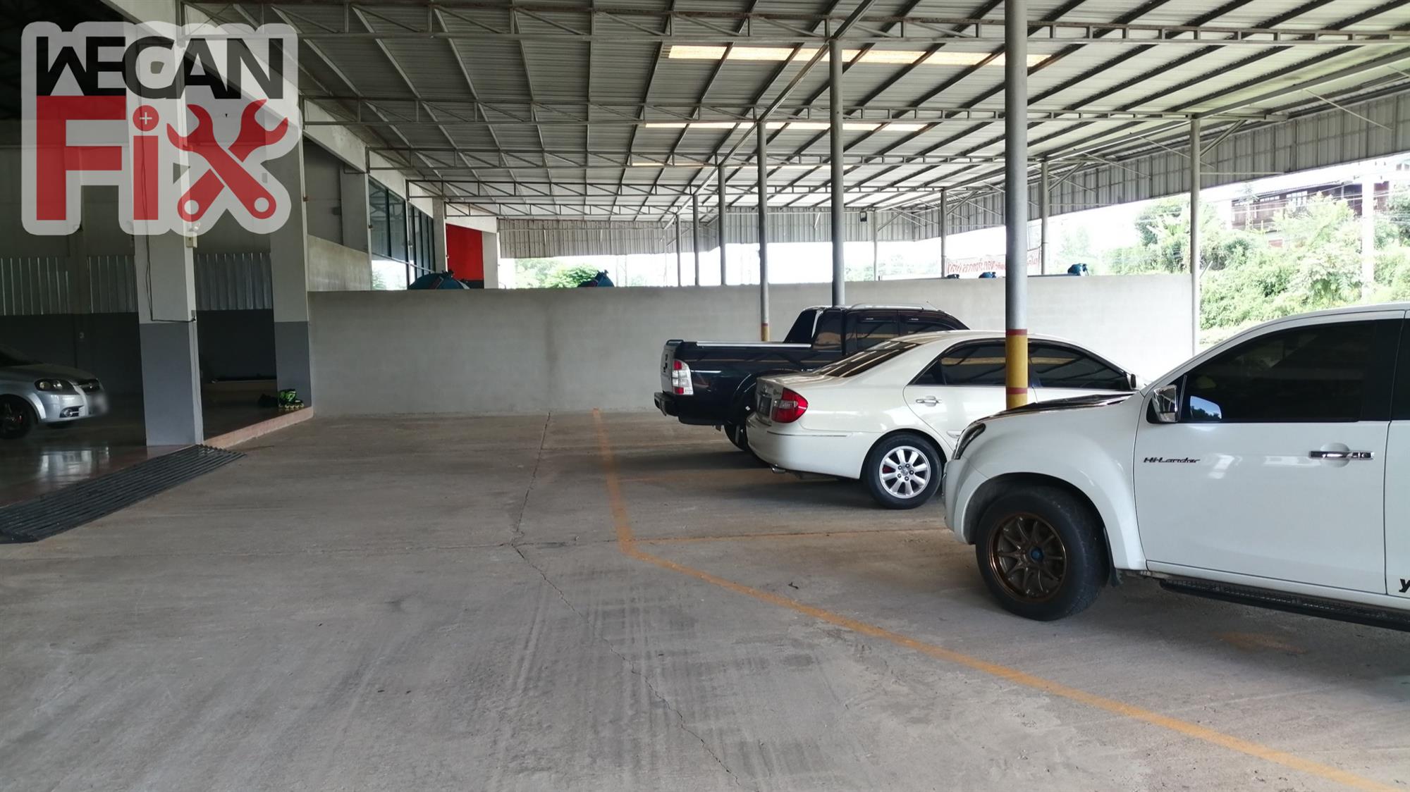 ที่จอดรถรอส่งคืนลูกค้า