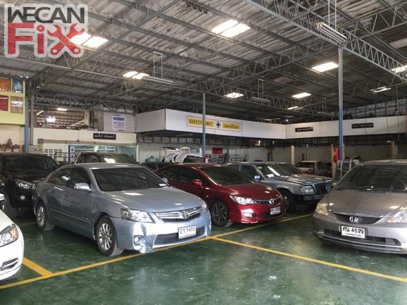 ที่จอดรถรอส่งคืนลูกค้า