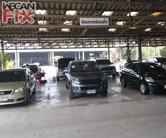 ที่จอดรถรอส่งคืนลูกค้า