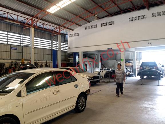 ที่จอดรถรอส่งคืนลูกค้า