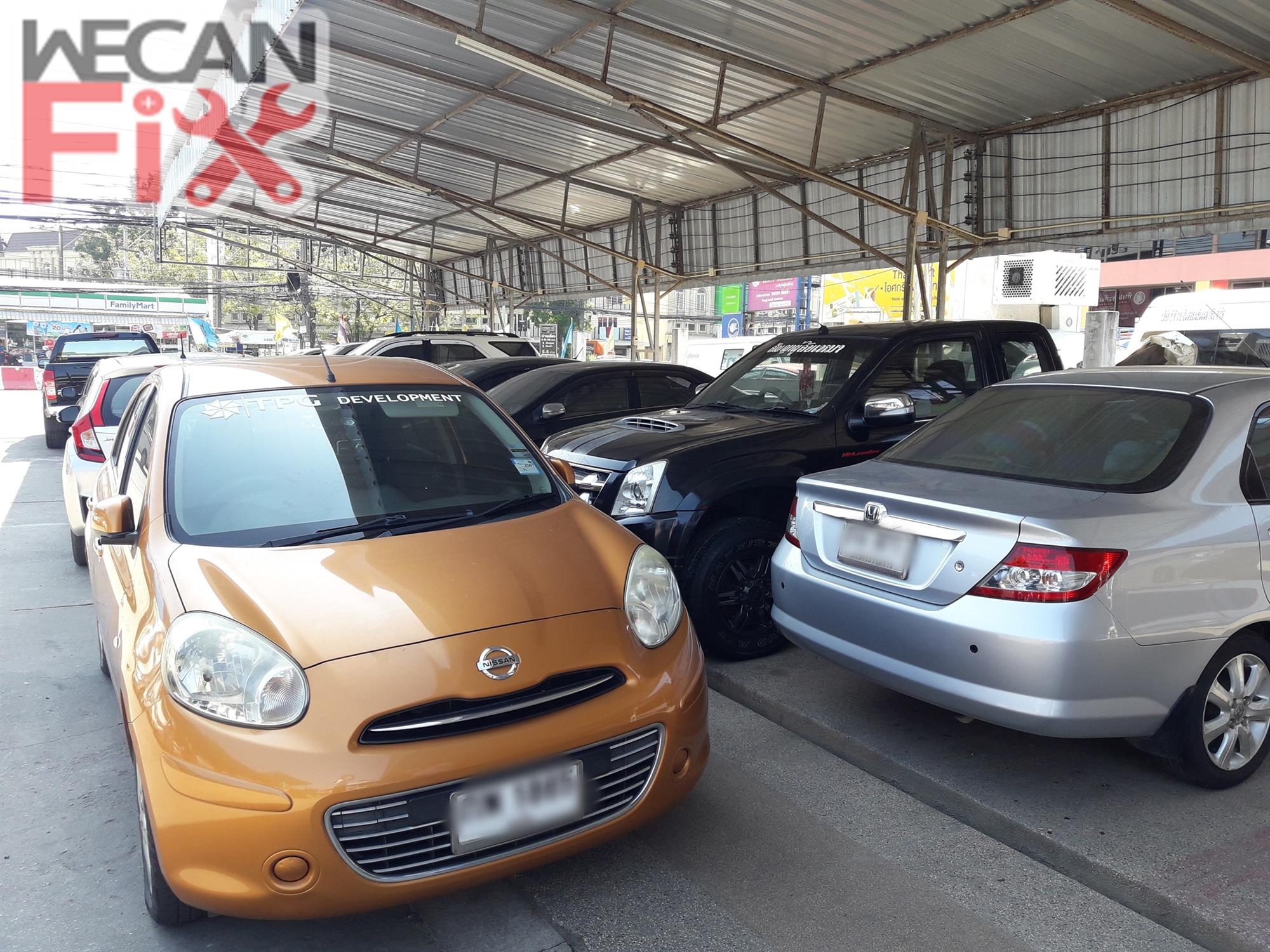 ที่จอดรถรอส่งคืนลูกค้า