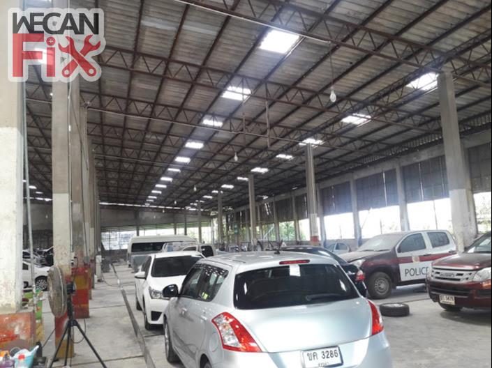 ที่จอดรถรอส่งคืนลูกค้า