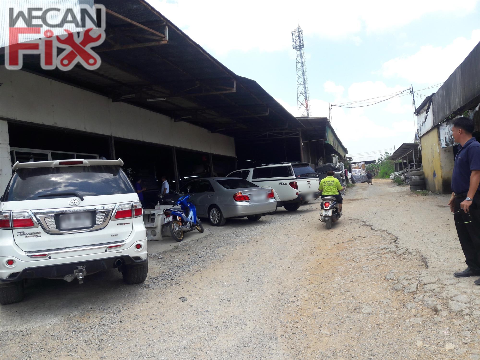 ที่จอดรถรอส่งคืนลูกค้า