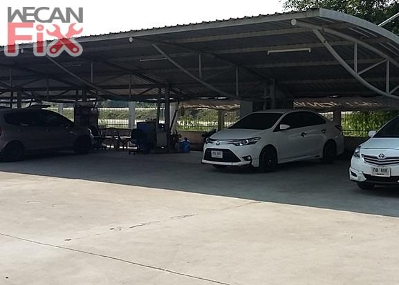 ที่จอดรถรอส่งคืนลูกค้า