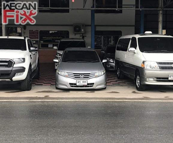 ที่จอดรถรอส่งคืนลูกค้า