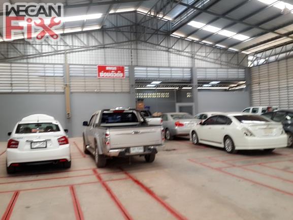 ที่จอดรถรอส่งคืนลูกค้า