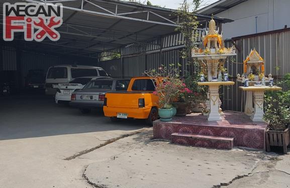 ที่จอดรถรอส่งคืนลูกค้า