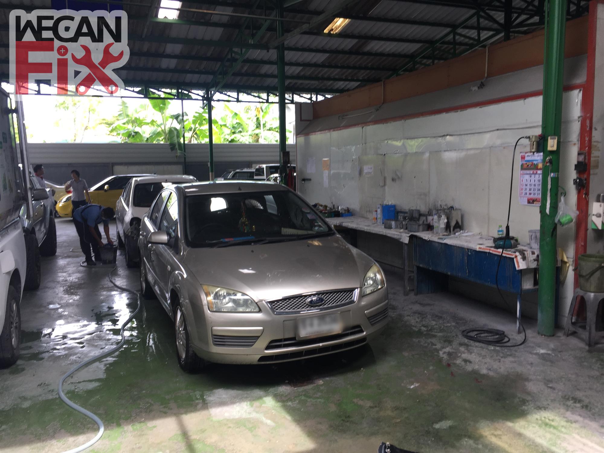 ที่จอดรถรอส่งคืนลูกค้า