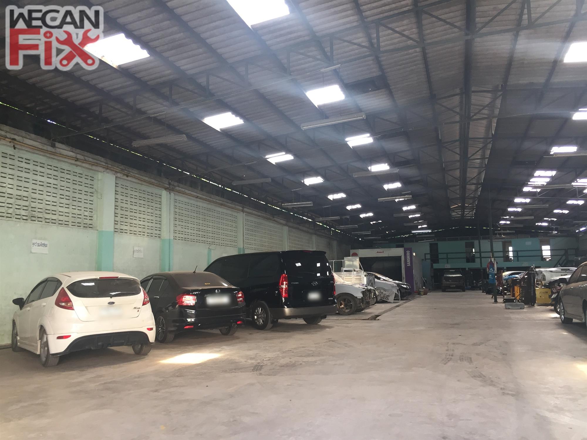 ที่จอดรถรอส่งคืนลูกค้า