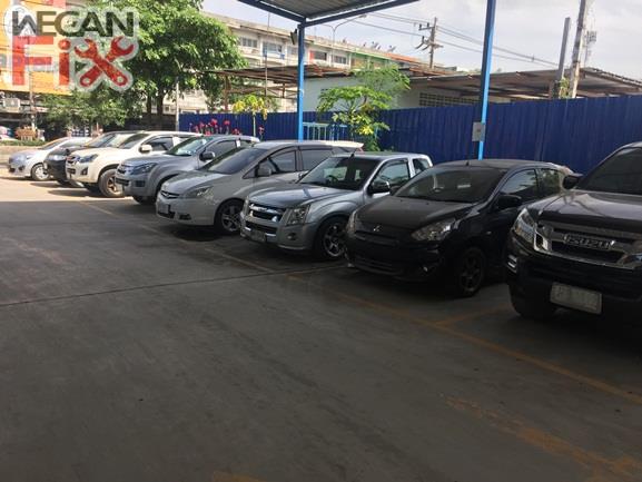 ที่จอดรถรอส่งคืนลูกค้า