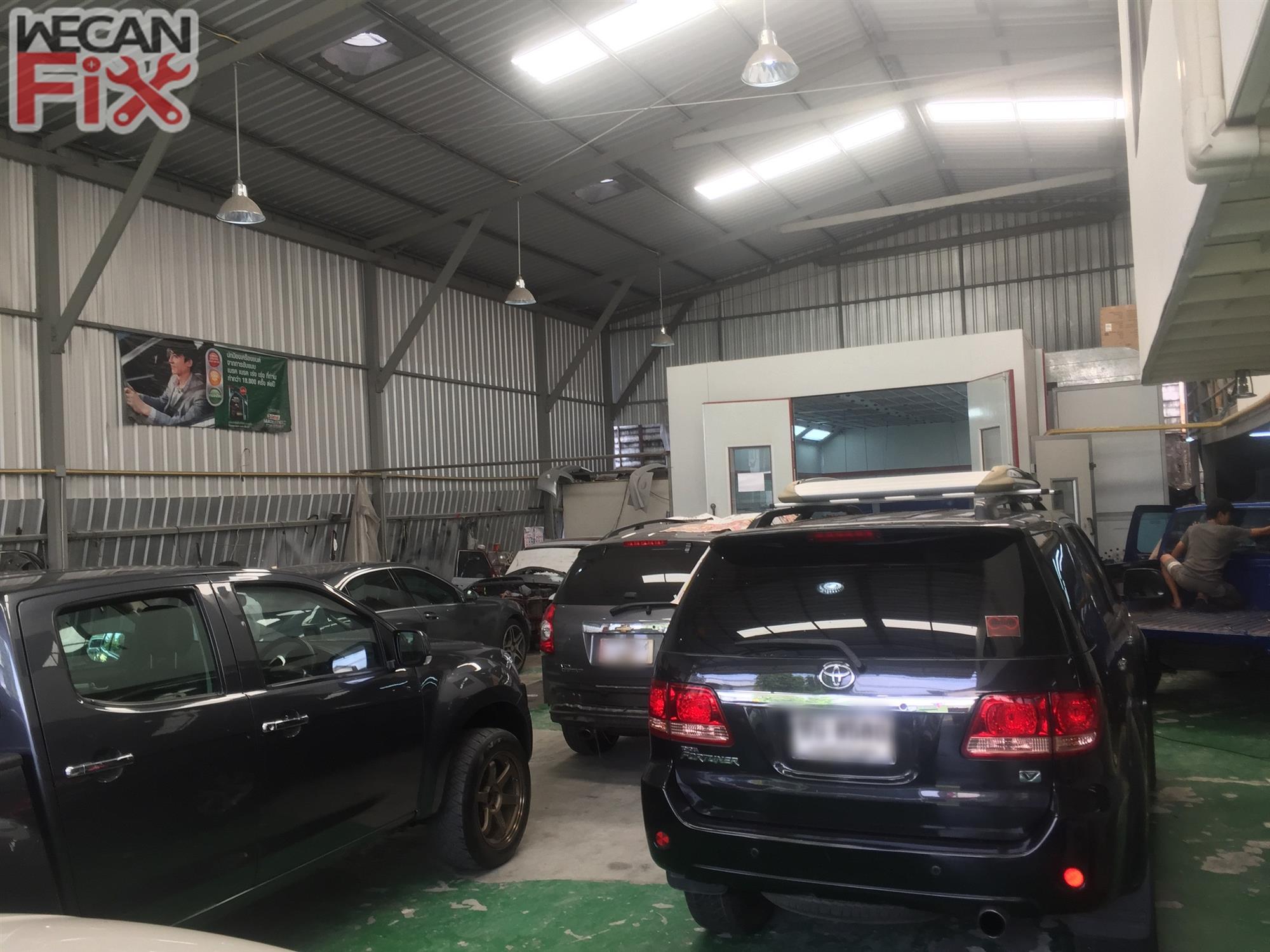 ที่จอดรถรอส่งคืนลูกค้า