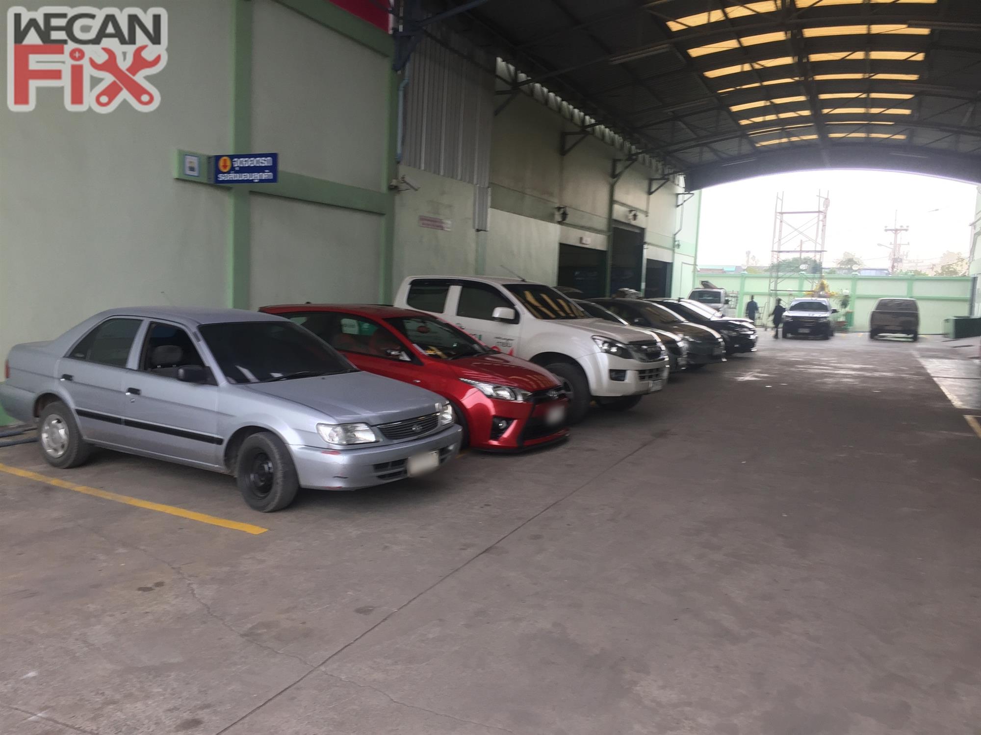 ที่จอดรถรอส่งคืนลูกค้า