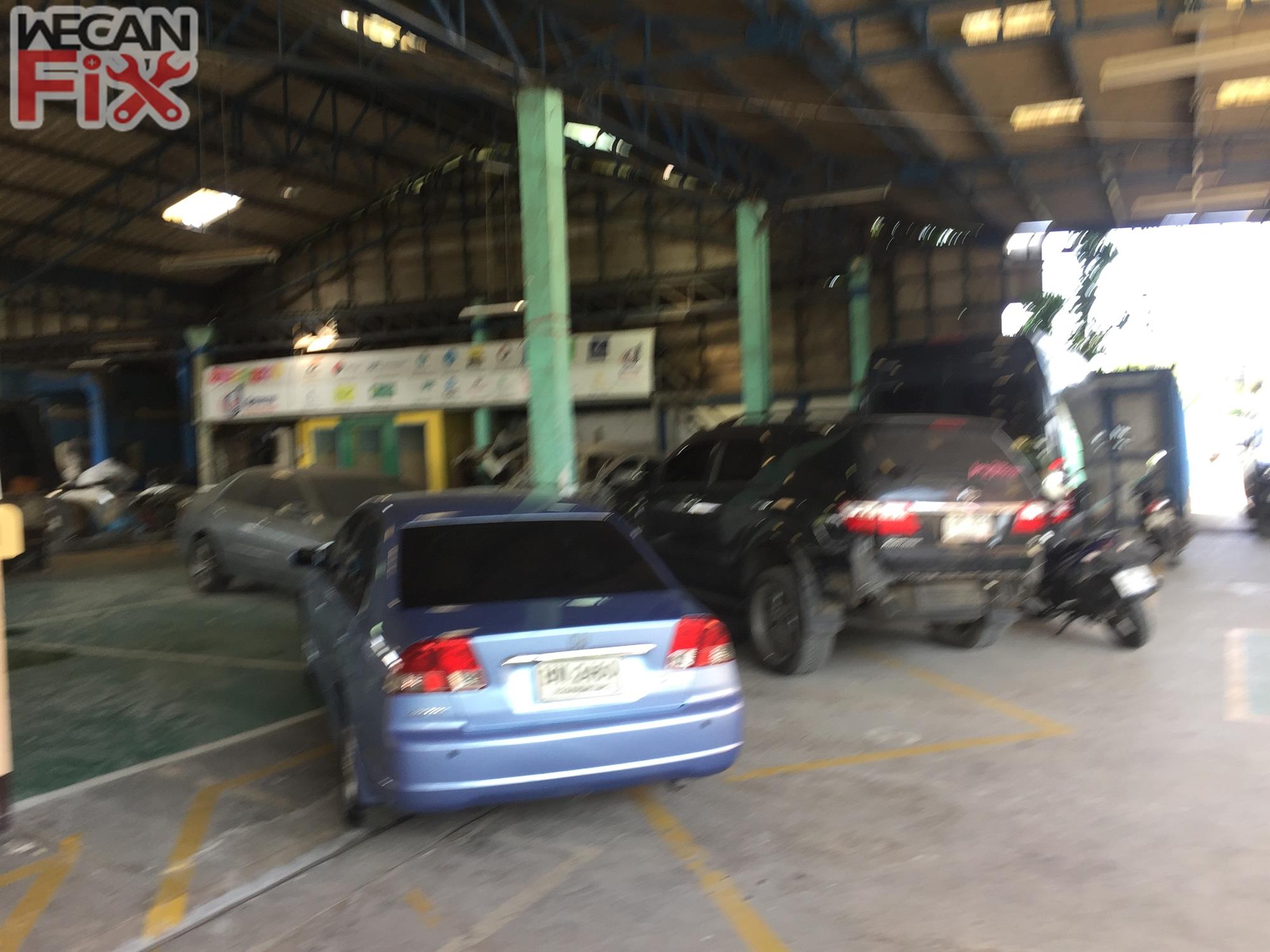 ที่จอดรถรอส่งคืนลูกค้า