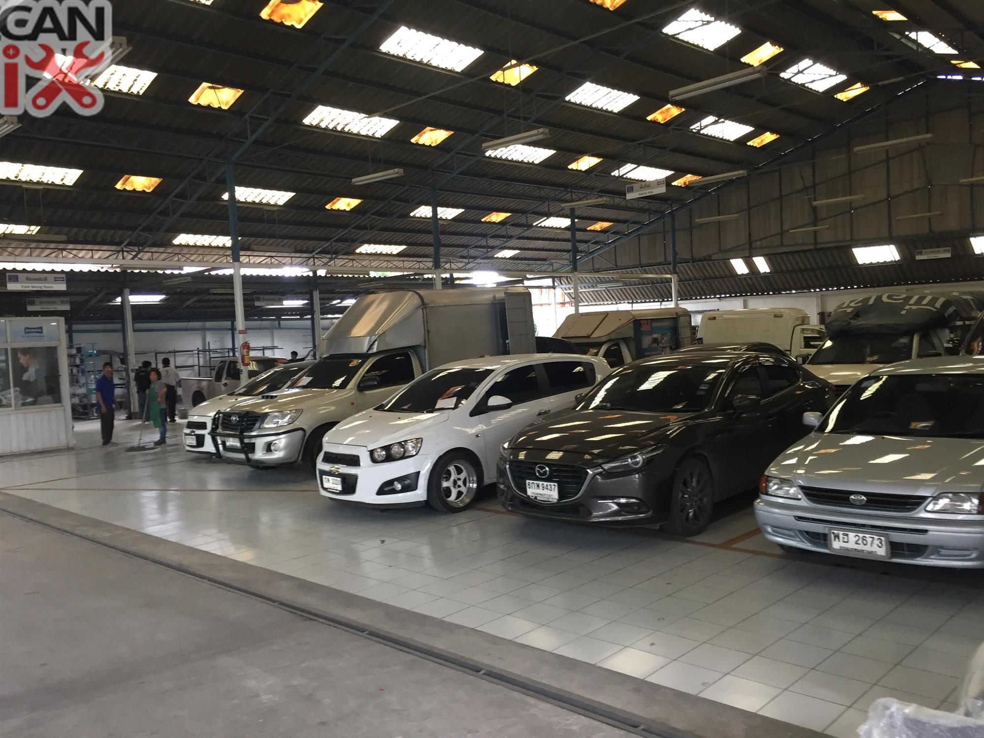 ที่จอดรถรอส่งคืนลูกค้า