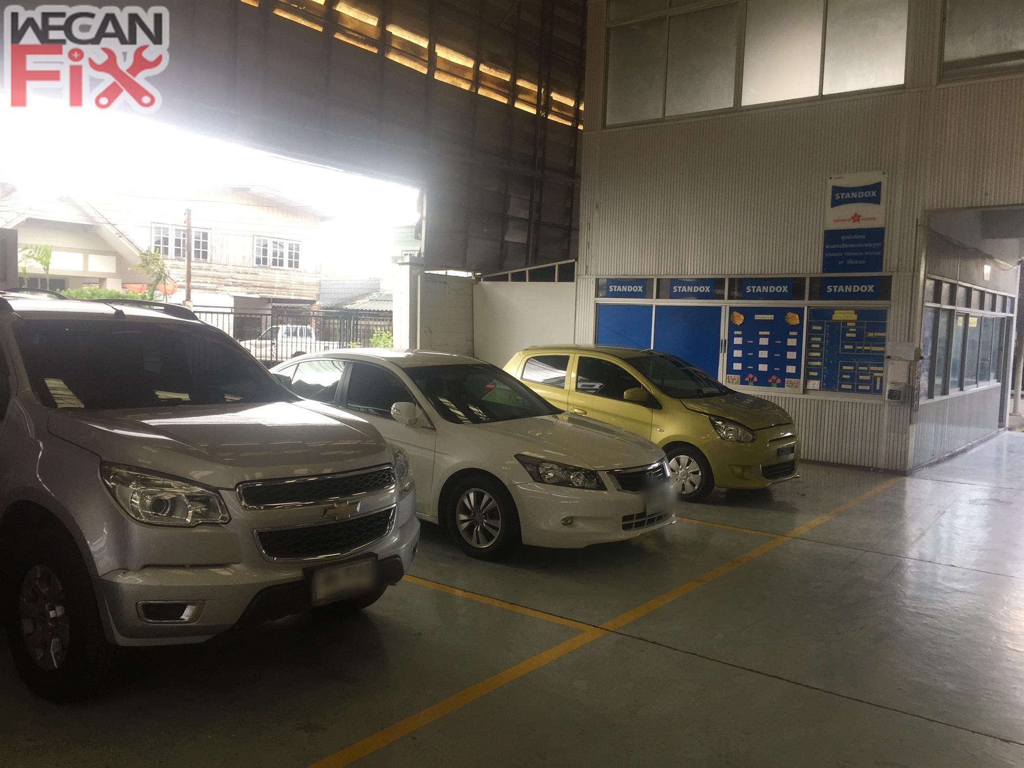 ที่จอดรถรอส่งคืนลูกค้า