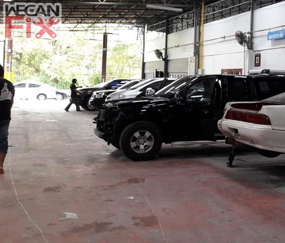 ที่จอดรถรอส่งคืนลูกค้า