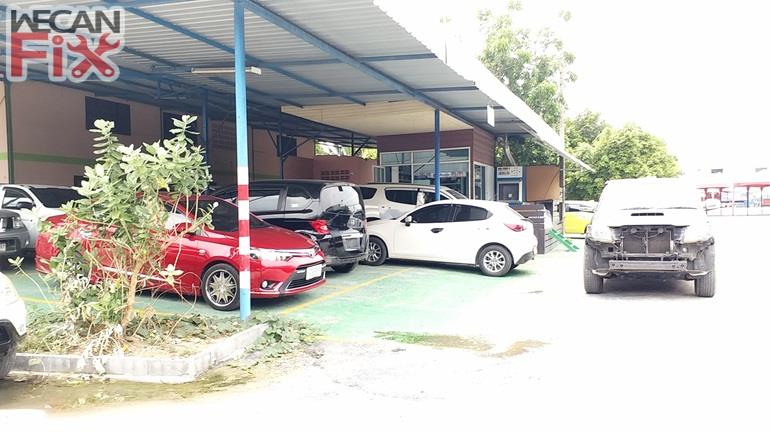 ที่จอดรถรอส่งคืนลูกค้า