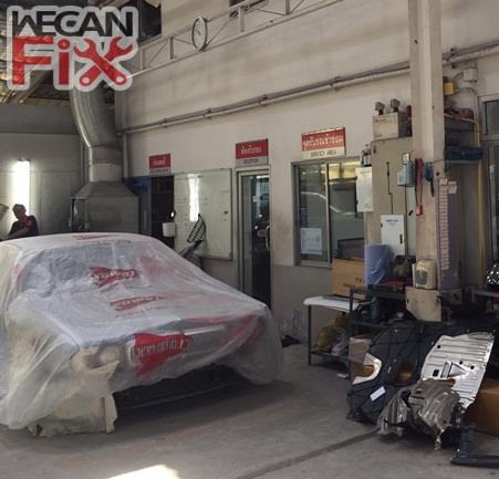 ที่จอดรถรอส่งคืนลูกค้า