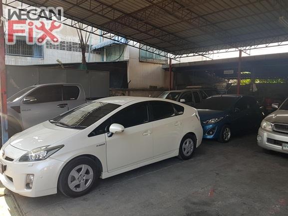 ที่จอดรถรอส่งคืนลูกค้า