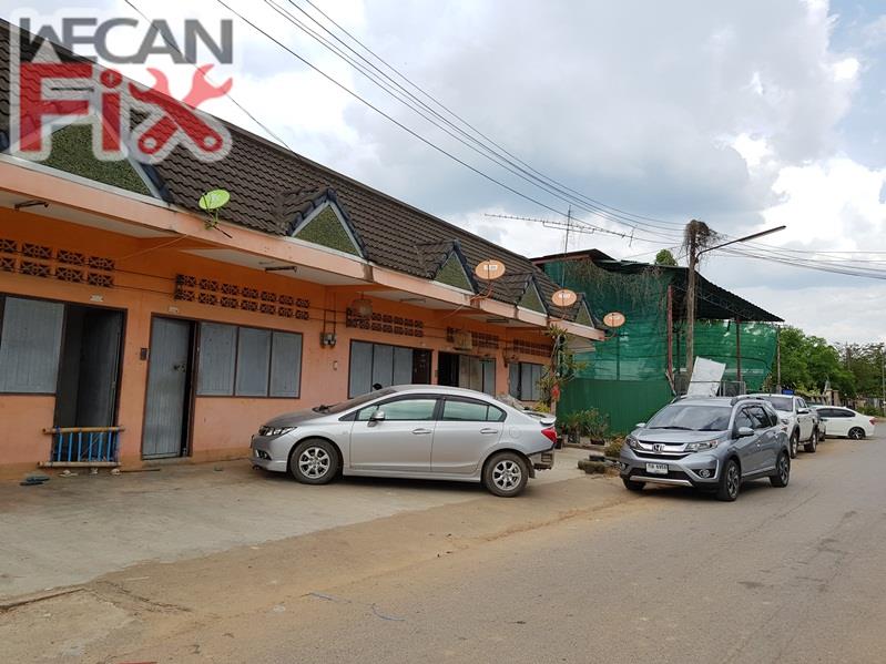 ที่จอดรถรอส่งคืนลูกค้า