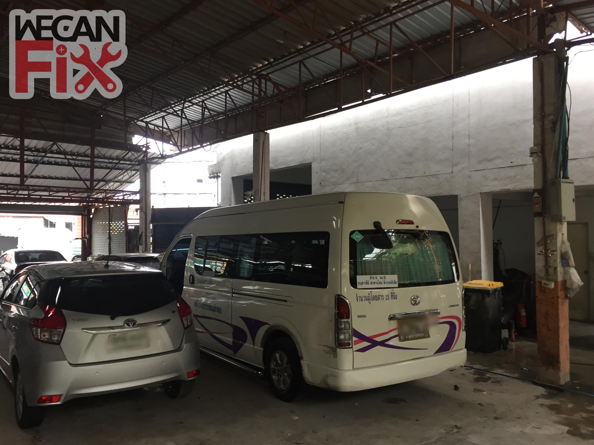 ที่จอดรถรอส่งคืนลูกค้า